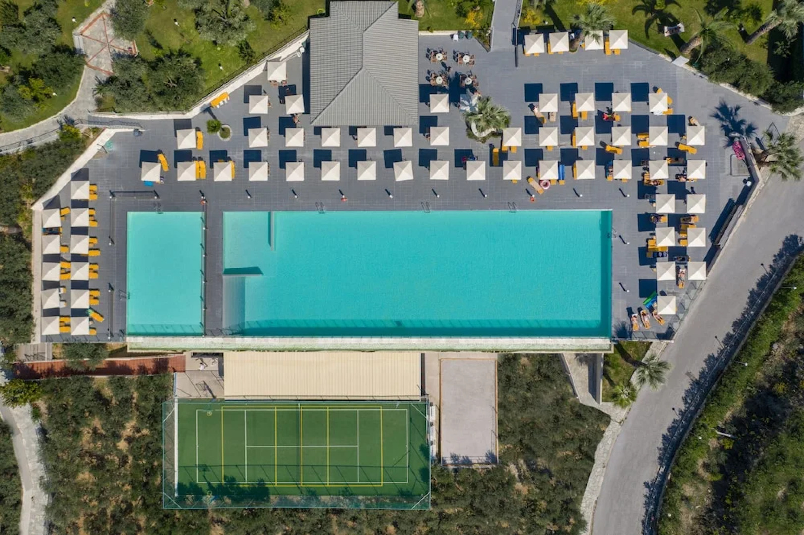 Akrathos Beach Hotel