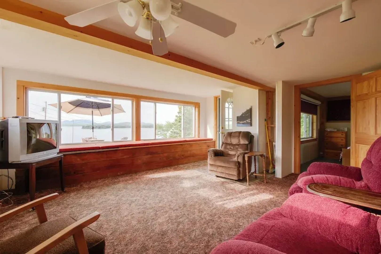 Waterfront Cottage - 17 Mi to Acadia Ntnl Pk!