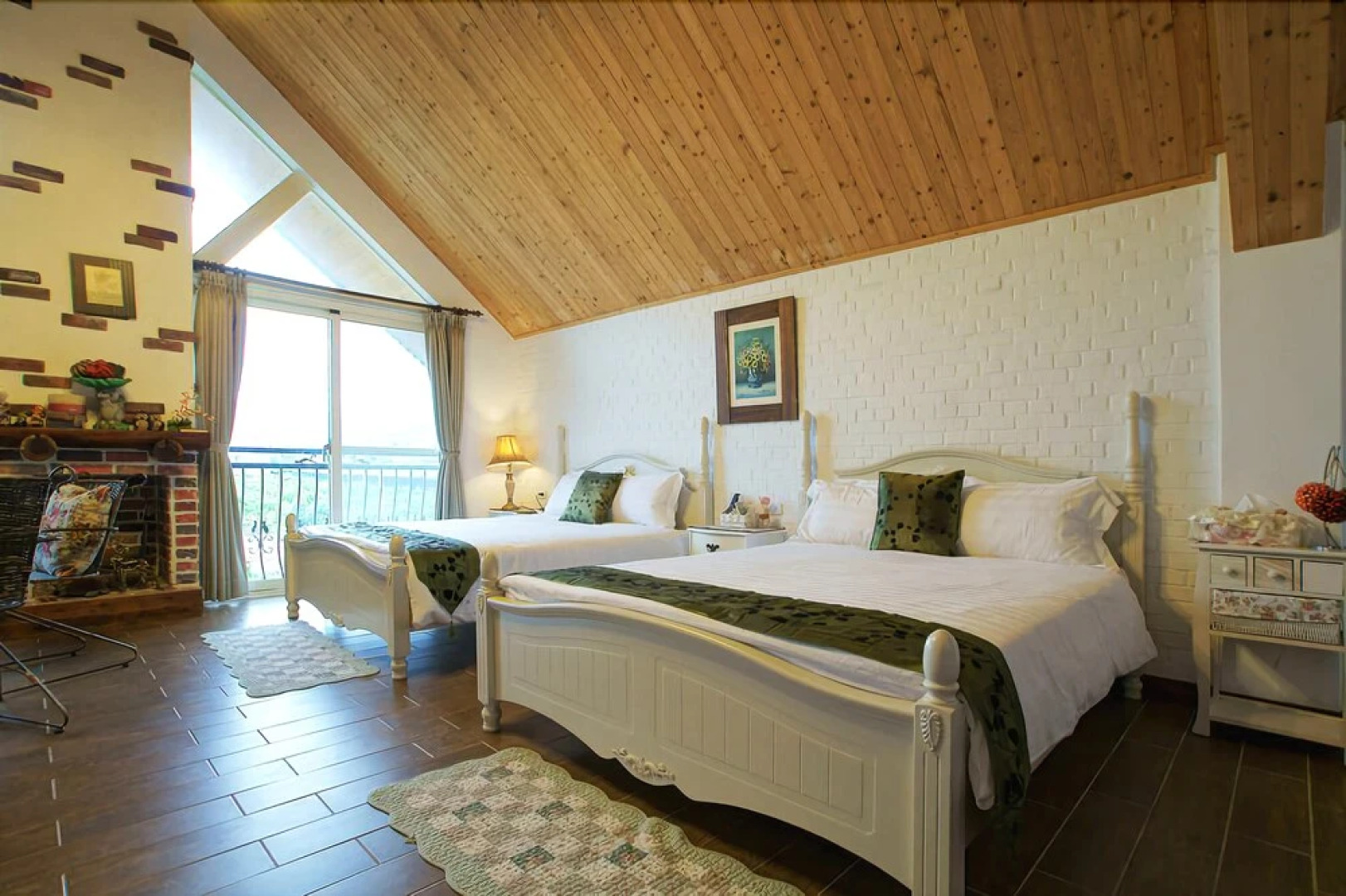 Hou Niao Fei Xing B&B