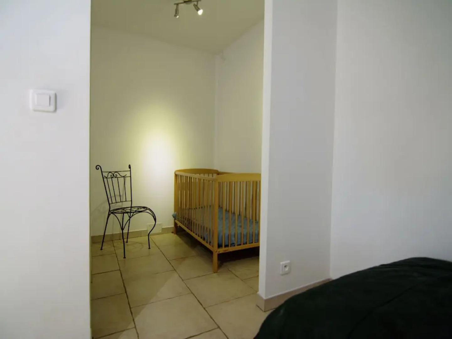 Modern Villa with Private Pool in Ledenon