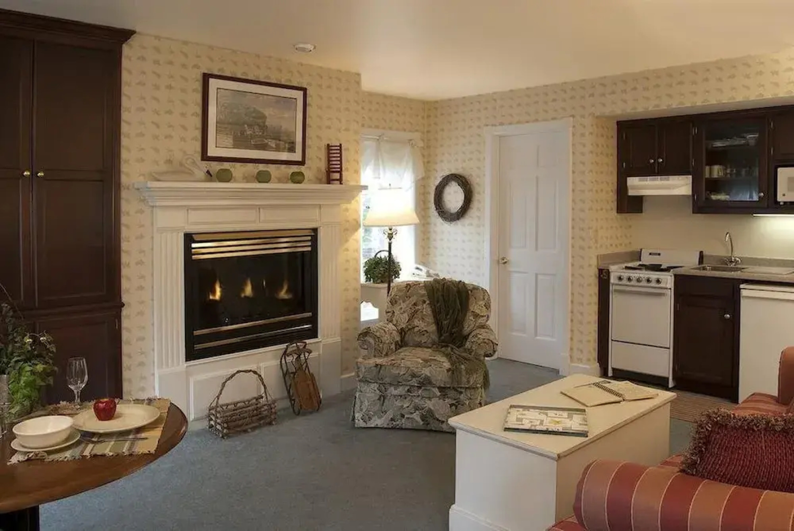 Eagle Harbor Inn
