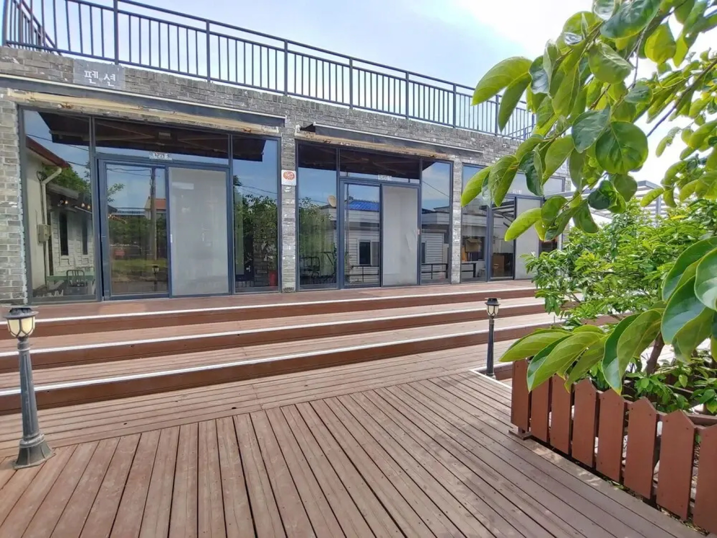 Jeju Halla and Tam Pension