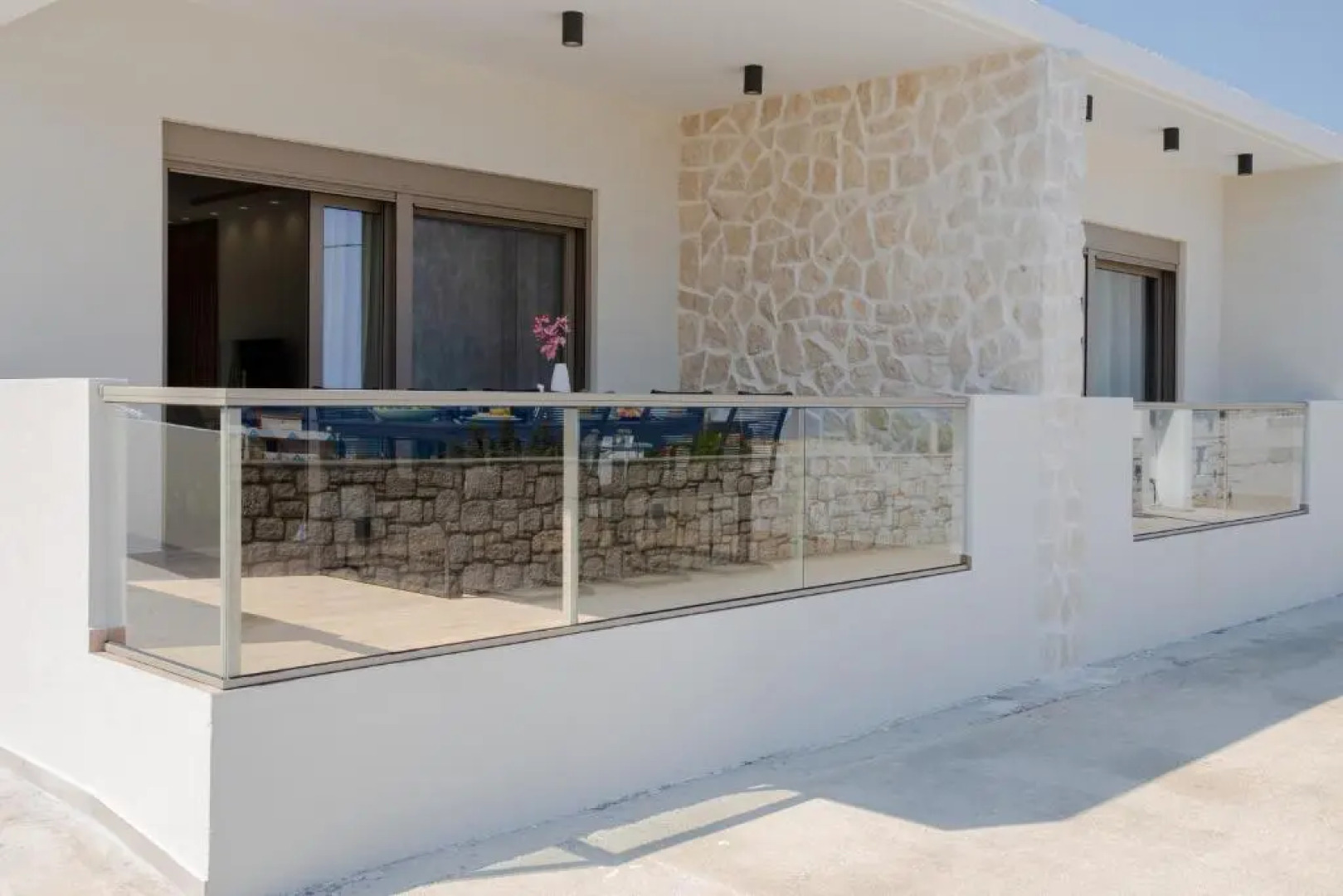 Ikia Seascape At Stegna