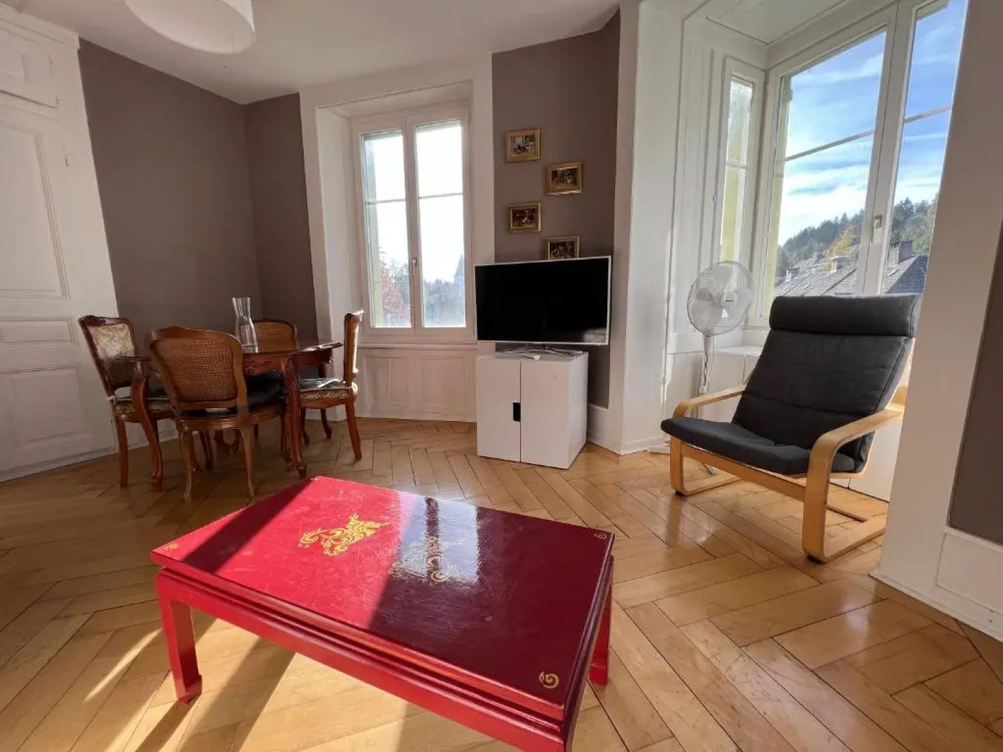 Le Locle : bel appartement chaleureux