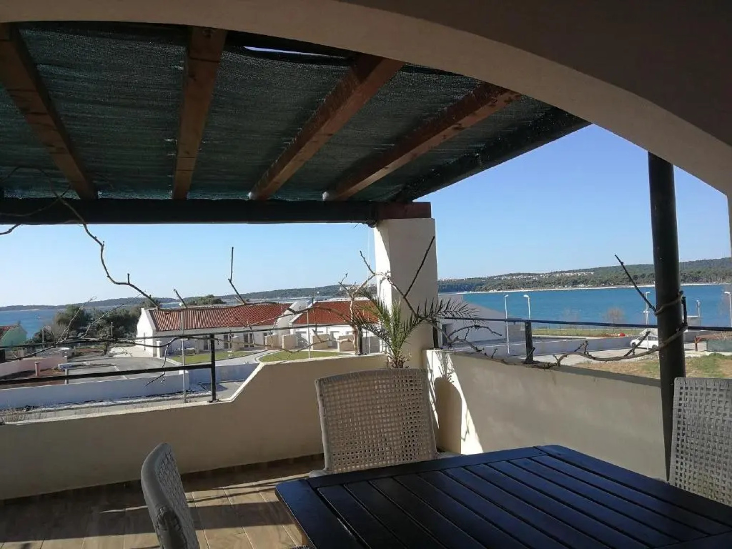 Apartments Eržen 140