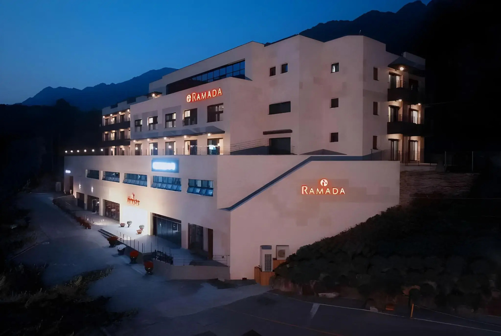 Ramada Resort MungyeongSaejae