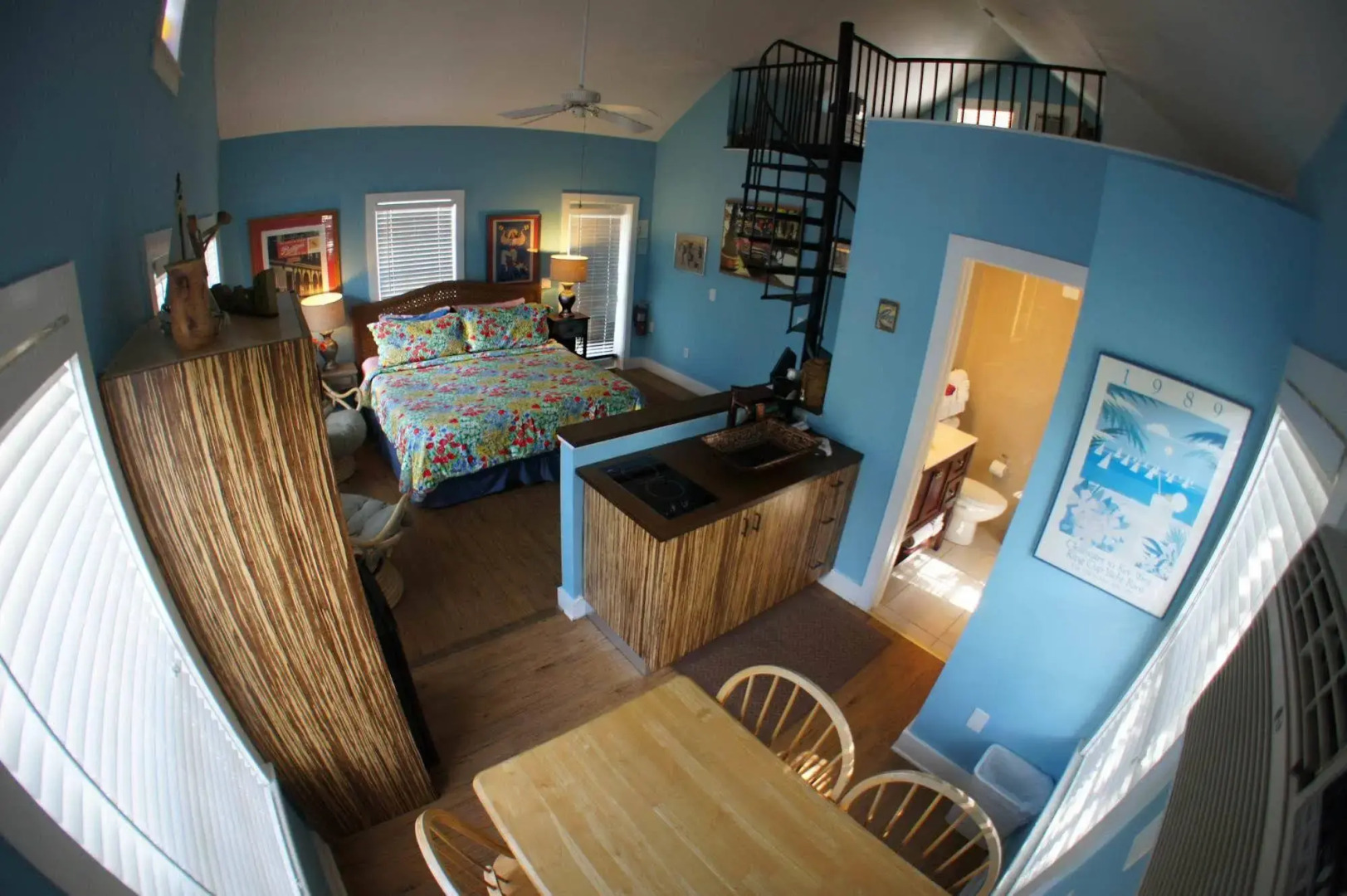 Seascape Tropical Inn - Adult Exclusive