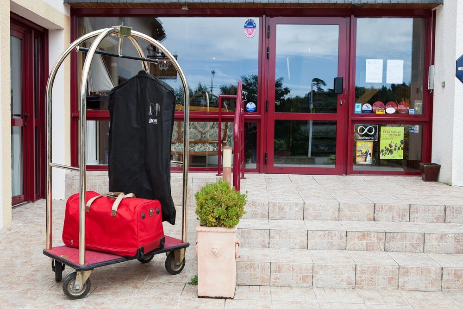 Brit Hotel Le Branhoc