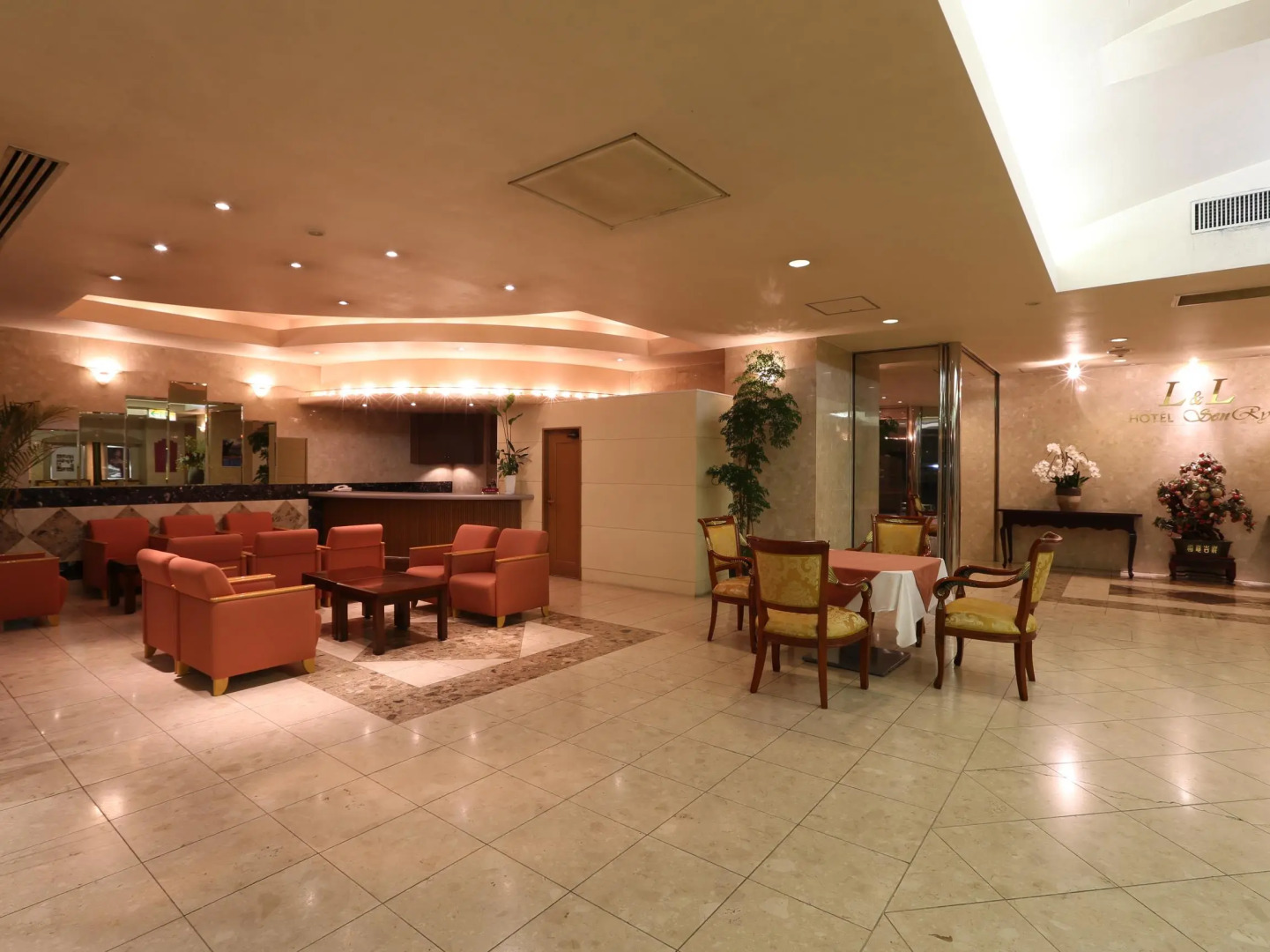 L and L Hotel Senryu