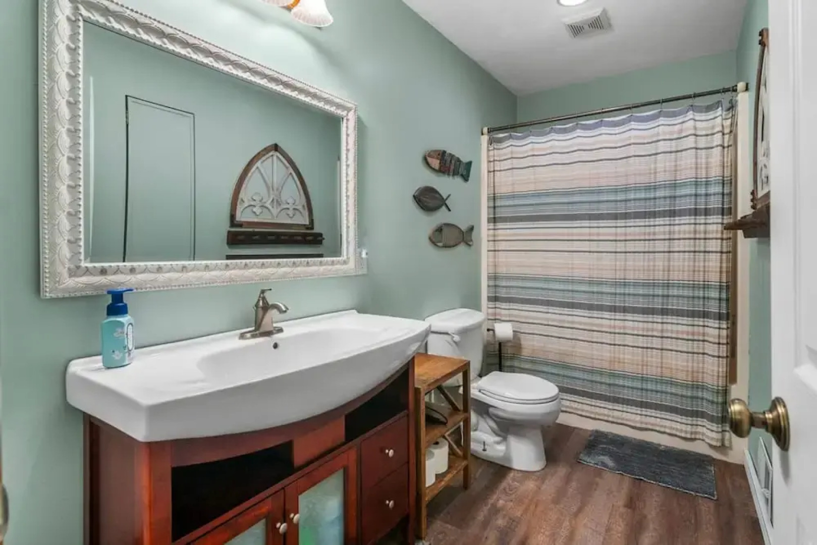 Lakeside Getaway pet Friendly