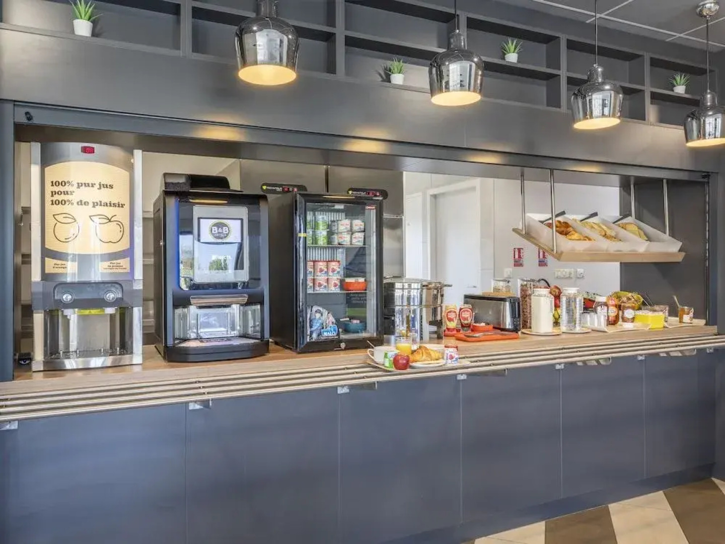 B&B HOTEL Saint-Martin-de-Crau Alpilles Camargue