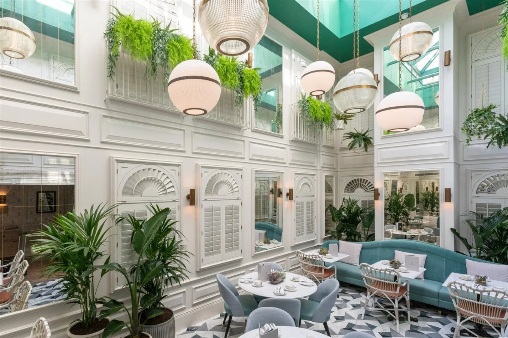 100 Queen's Gate Hotel London Kensington, Curio Collection by Hilton