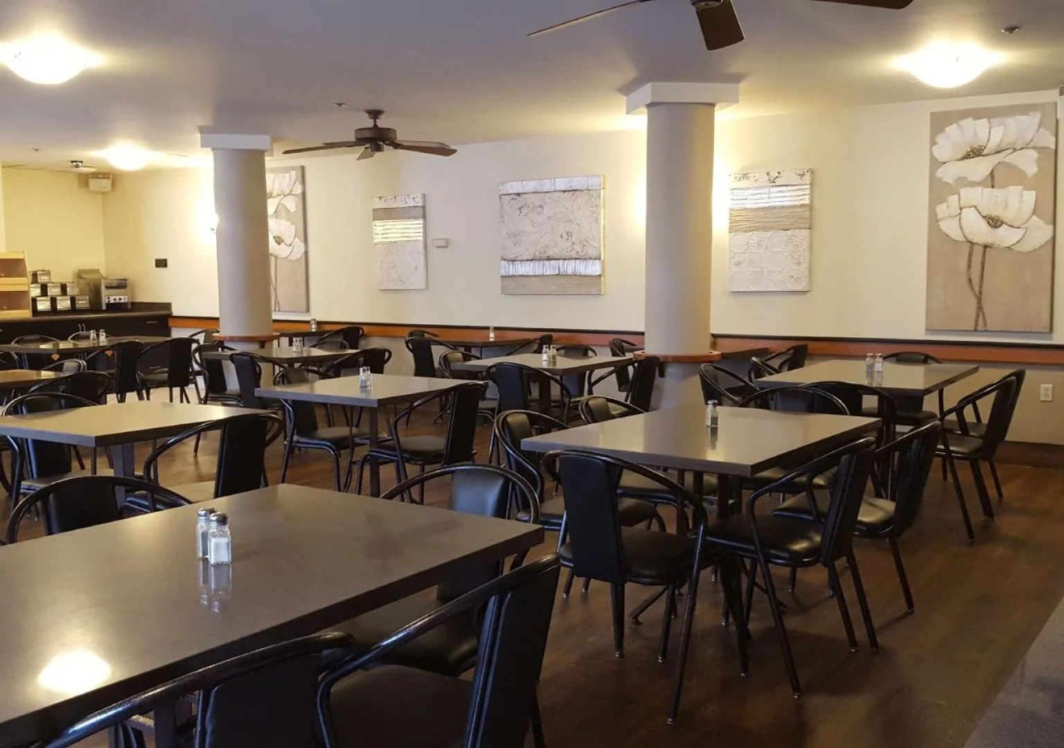 Pocaterra Inn & Waterslide