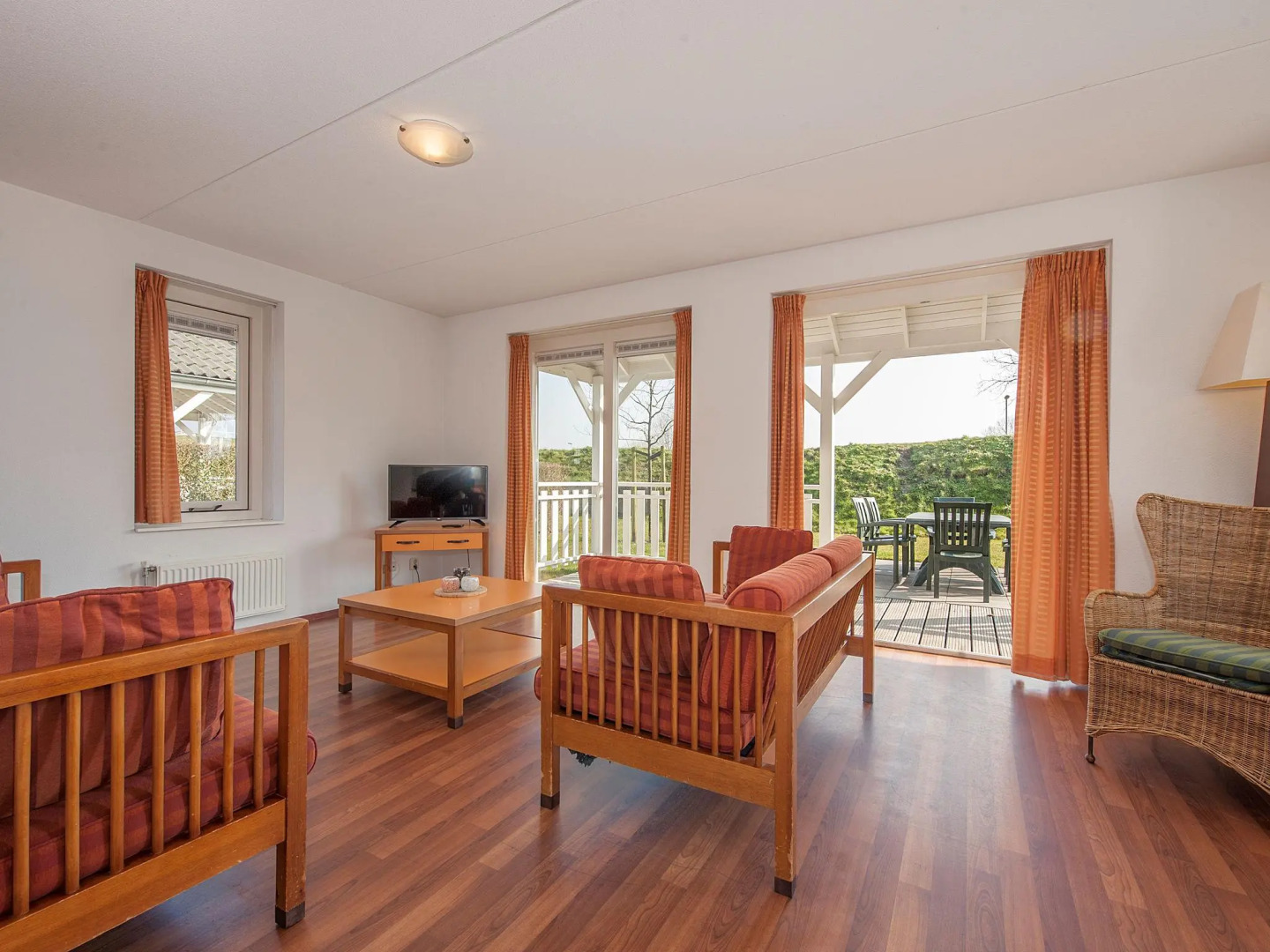 Comfortable villa with veranda, near the Grevelingen Lake