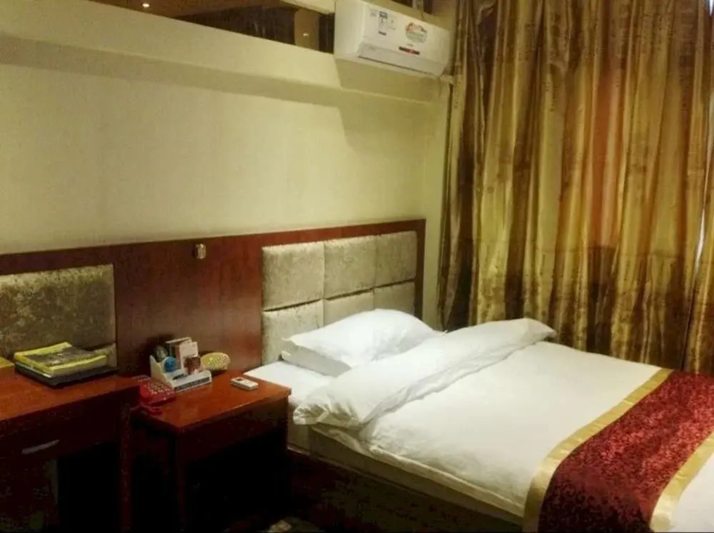 Yudu Huangguan Holiday Hotel