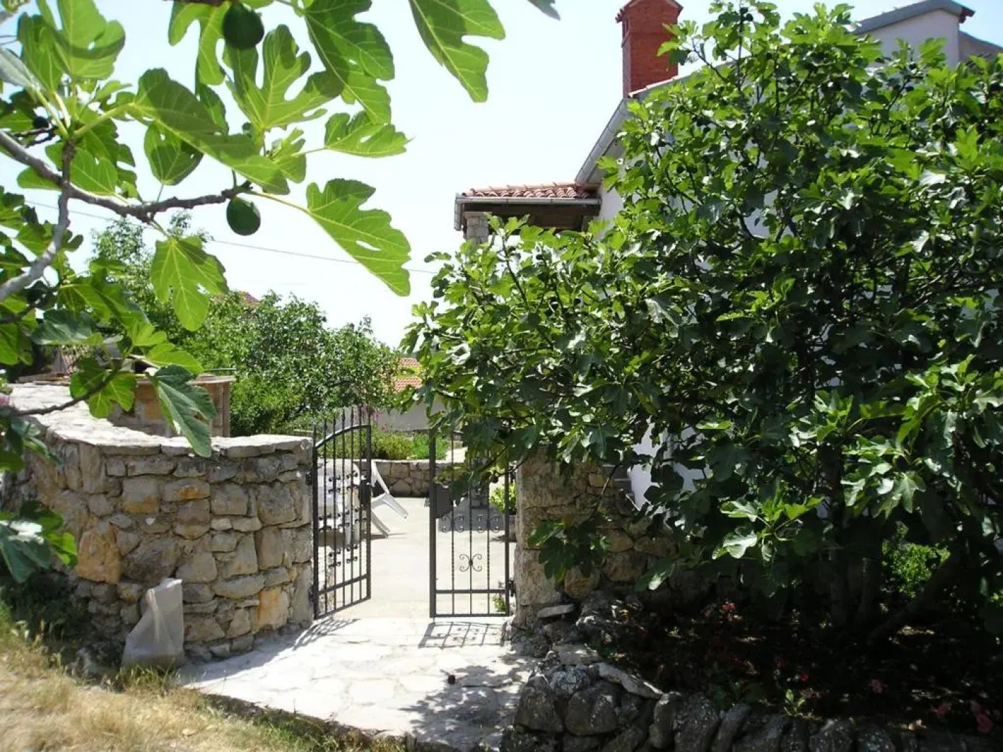 Apartments Vodarić Loznati