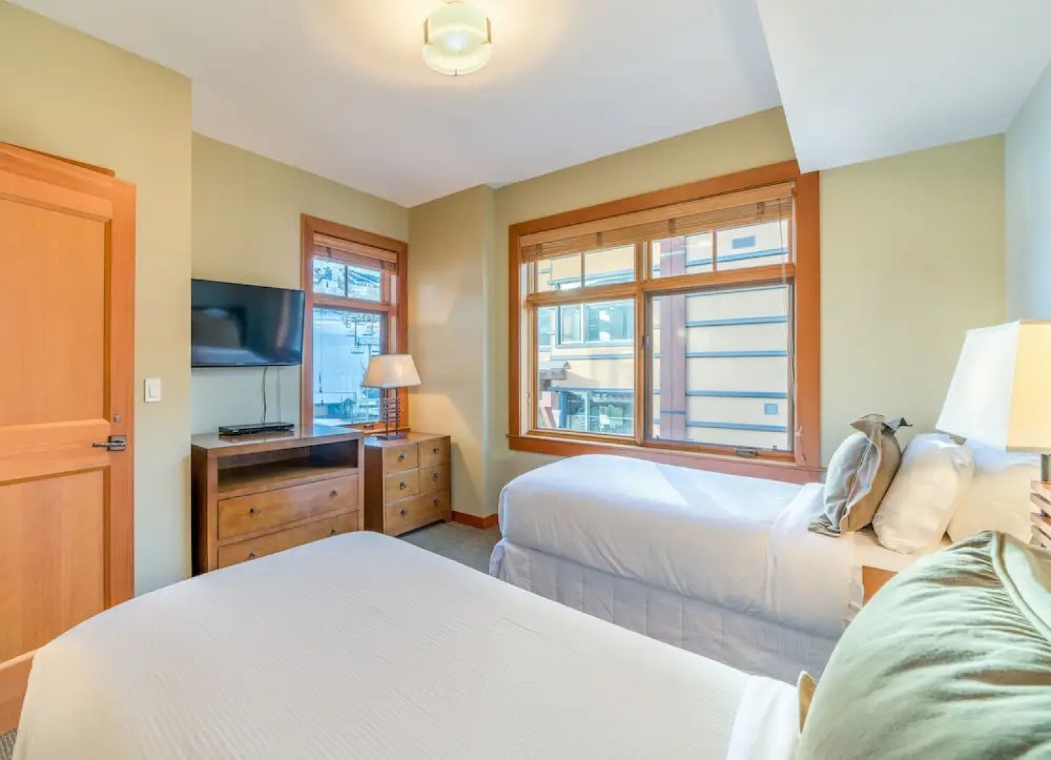 Capitol Peak Lodge by Snowmass Mountain Lodging