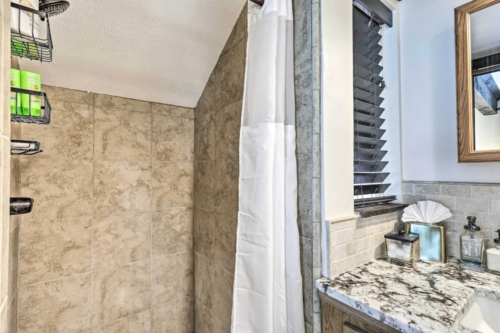 Woodsy Flagstaff Hideaway w/ Deck + Sunroom!