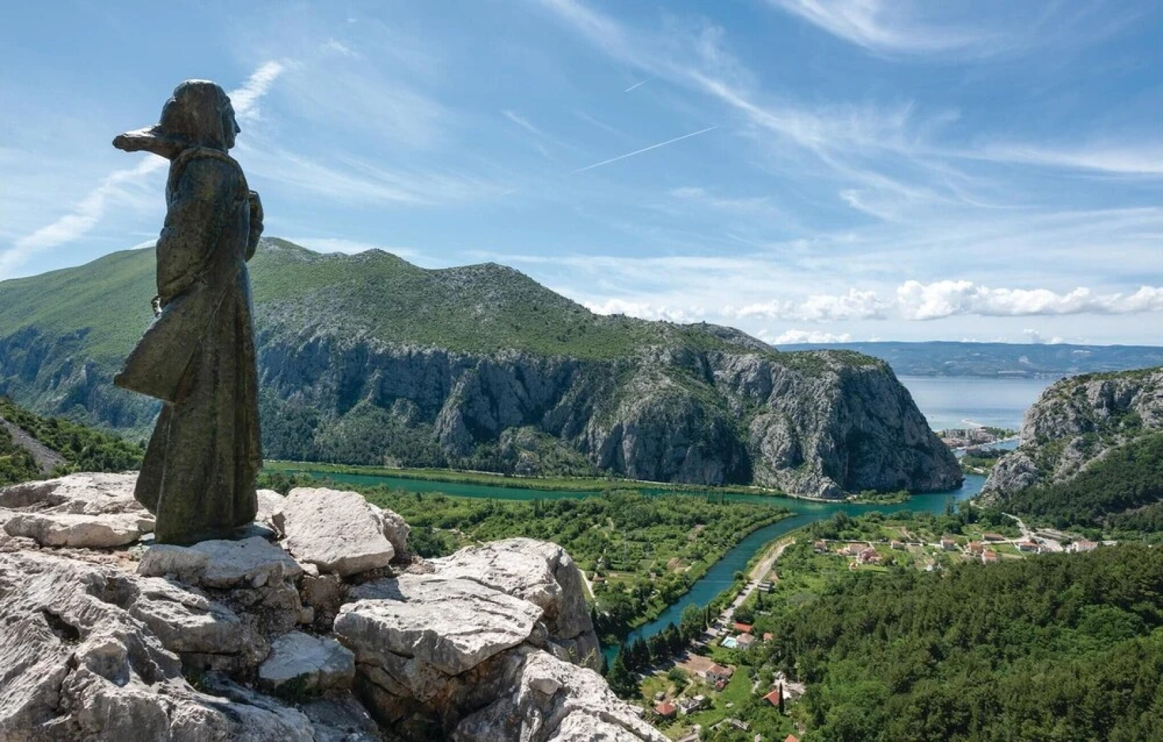 Amazing Home in Omis with Hot Tub, Sauna & WiFi