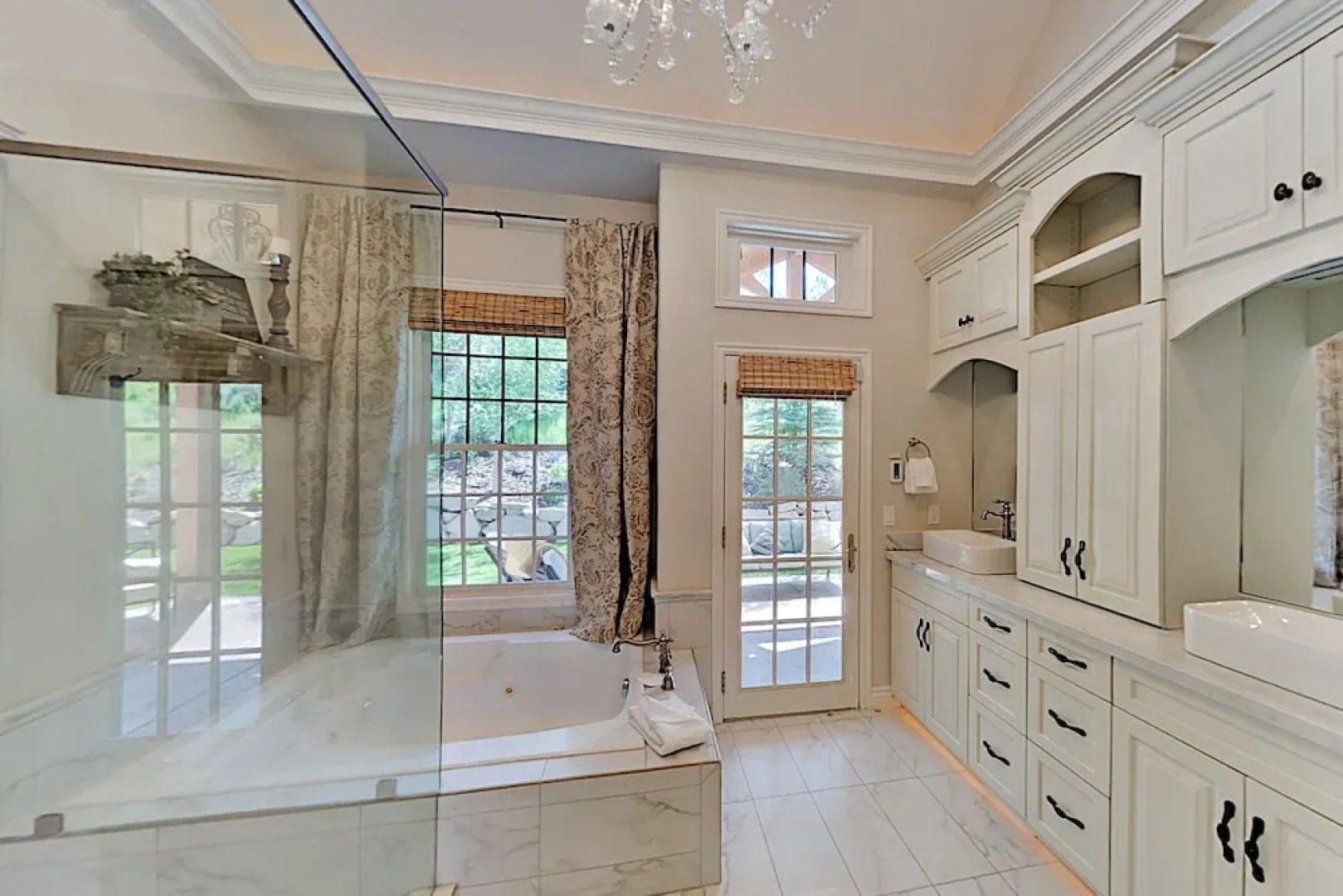 Jeremy Ranch : Hot Tub, Garage & 2 Kitchens 5 Bedroom Home