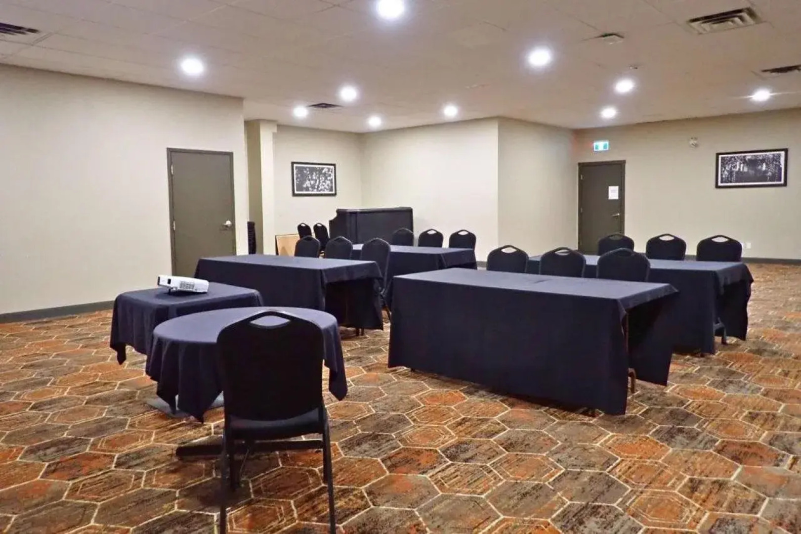 Days Inn by Wyndham Airdrie