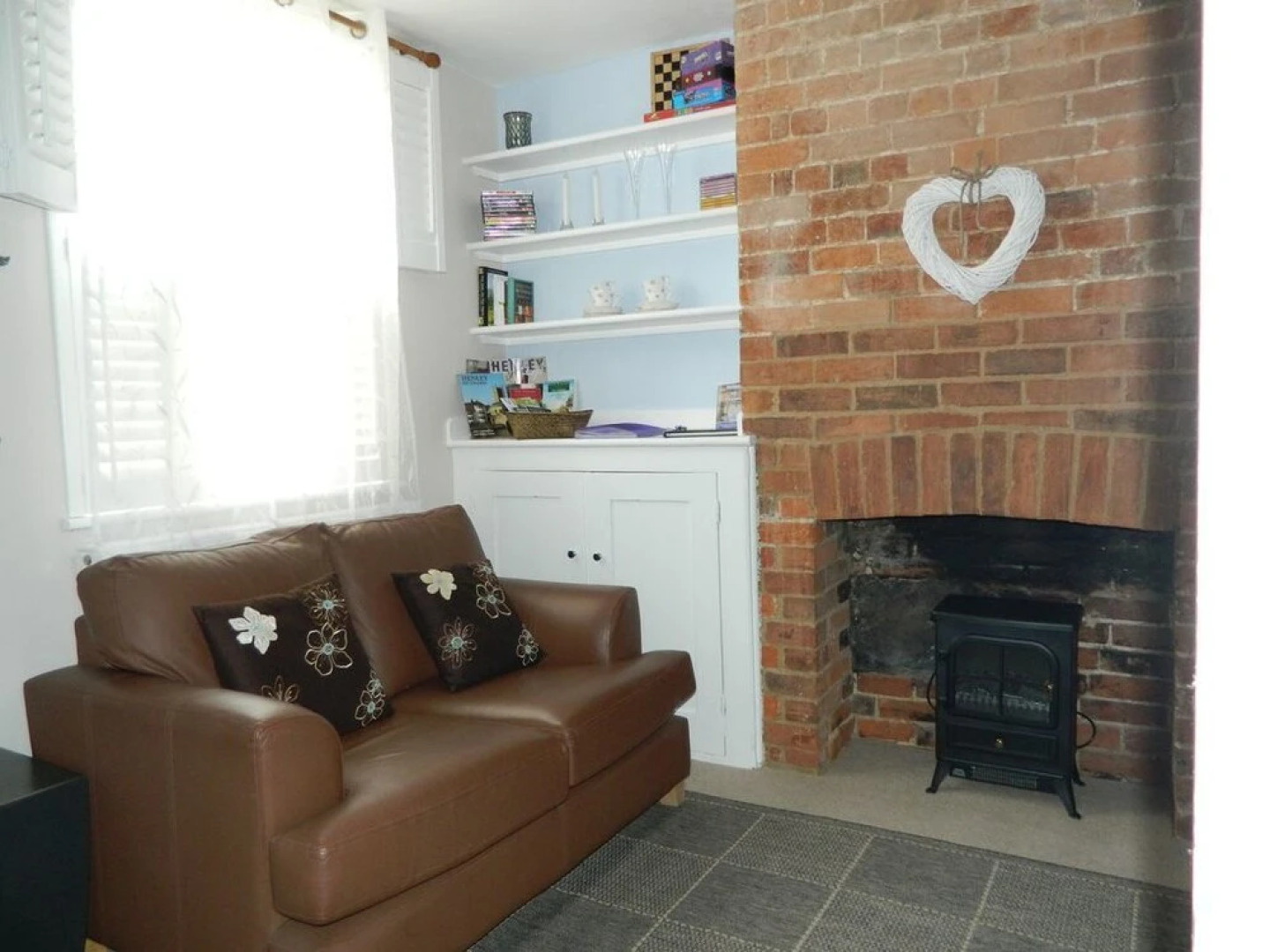 Cosy Cottage in central Henley
