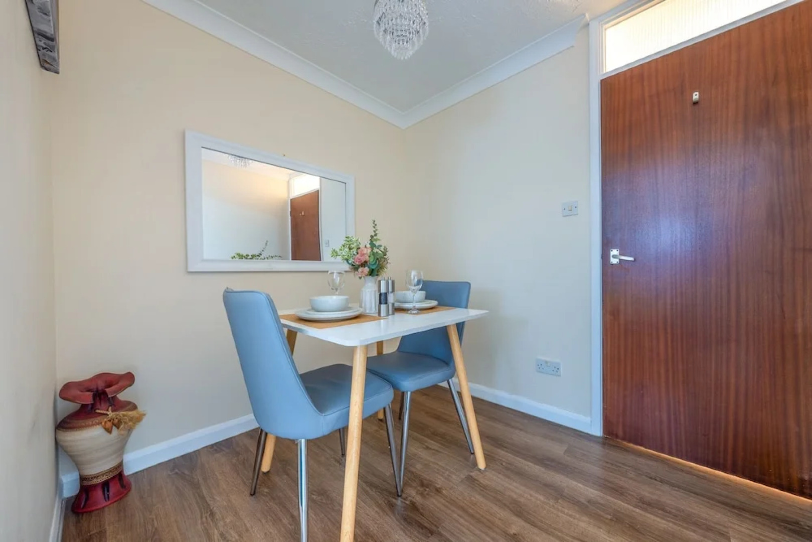 Staines Studio Apartment - Heathrow