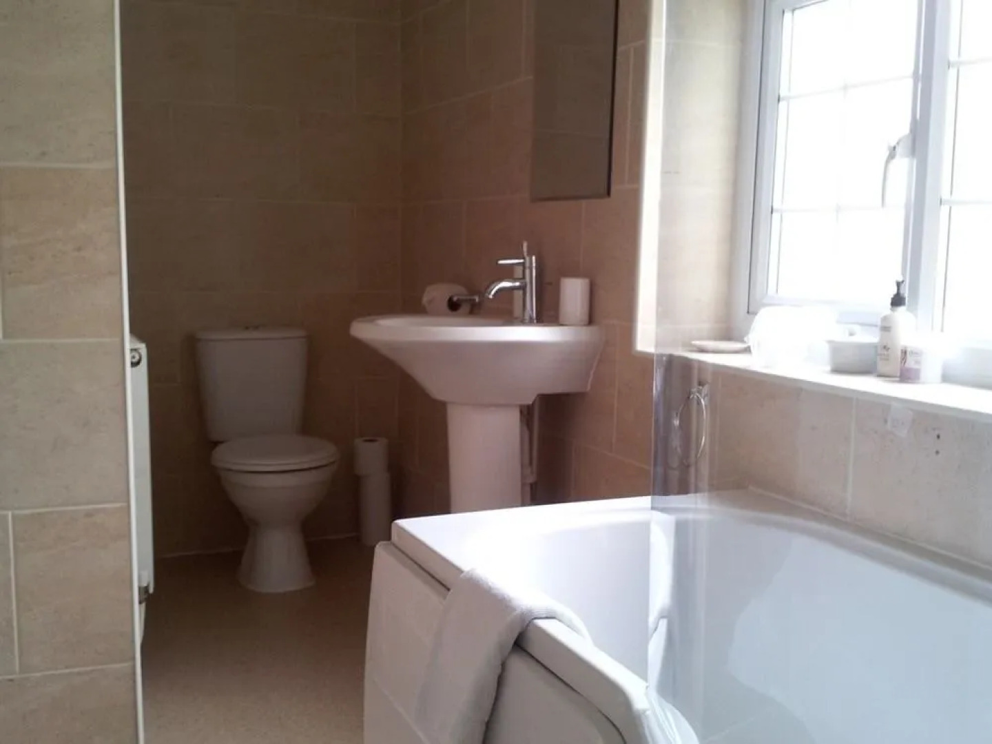 The Three Horseshoes