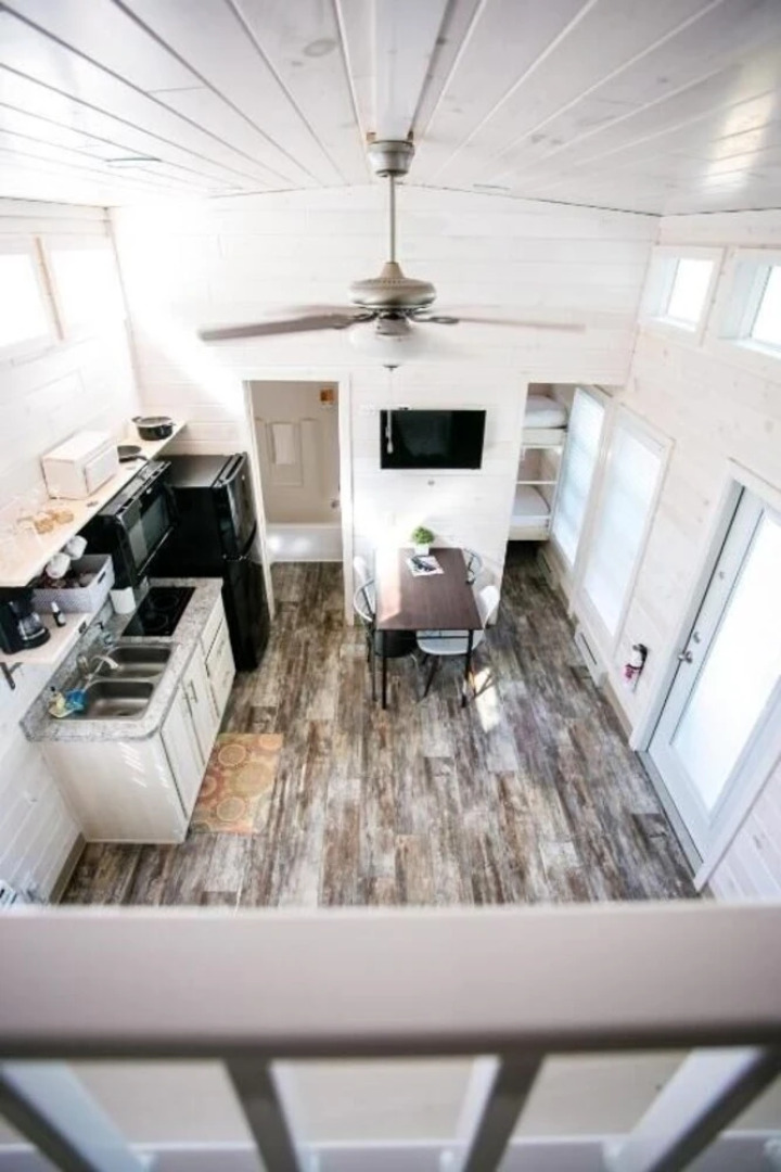 Lakefront Property Two Bedroom Cabin #37 at Long Cove Resort by Redawning