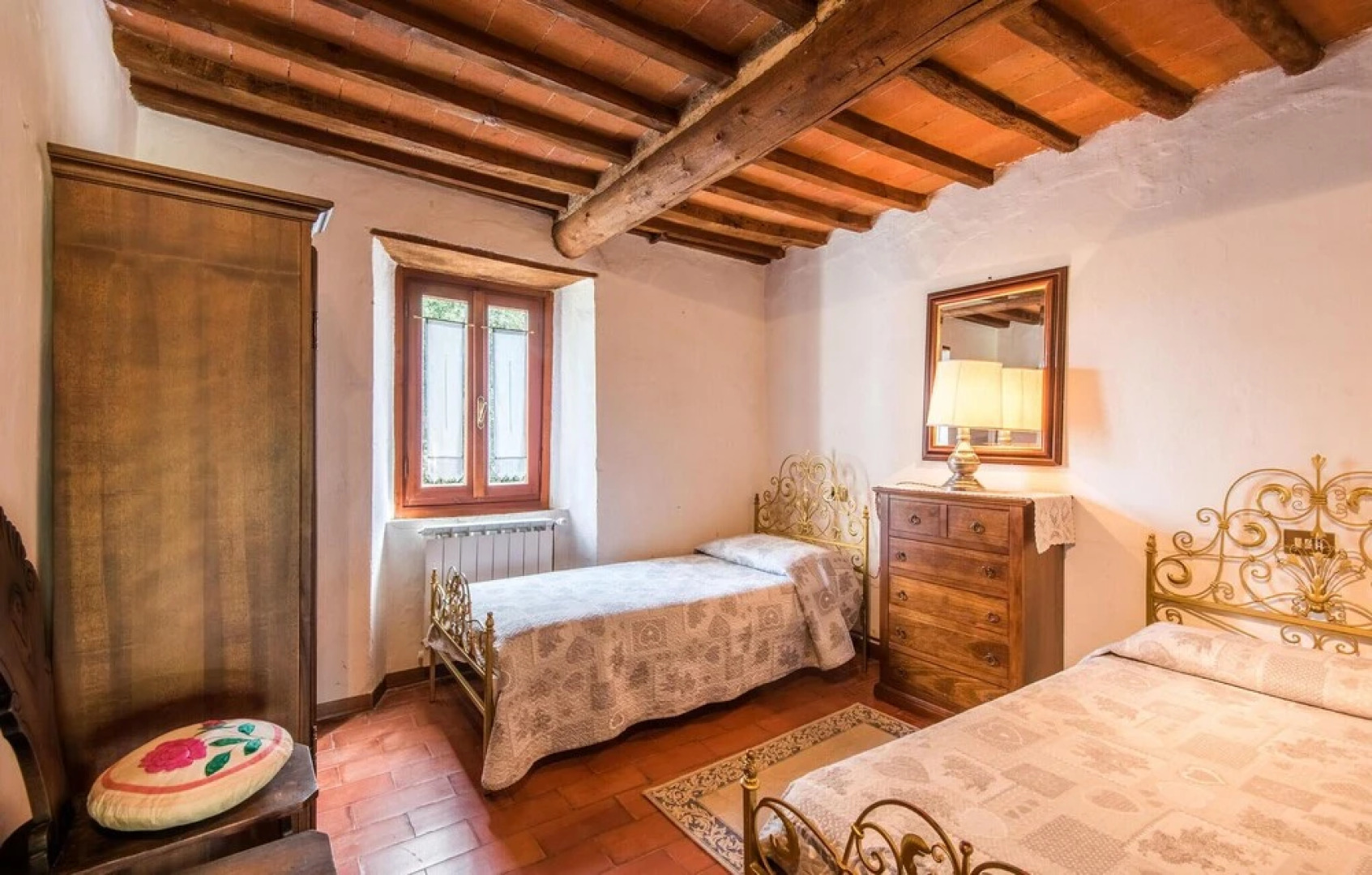 Amazing Home in Capolona With 9 Bedrooms, Wifi and Outdoor Swimming Pool