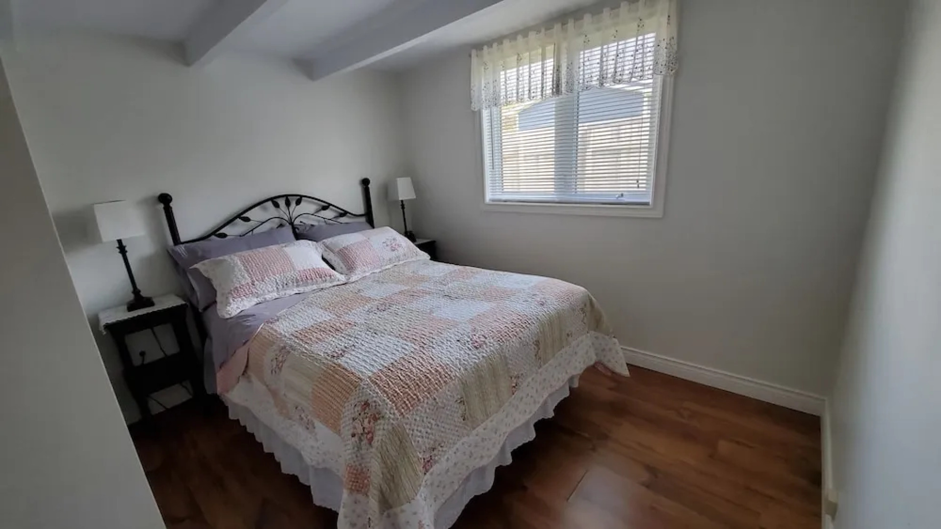 Hillside Vacation Rental 74 Main