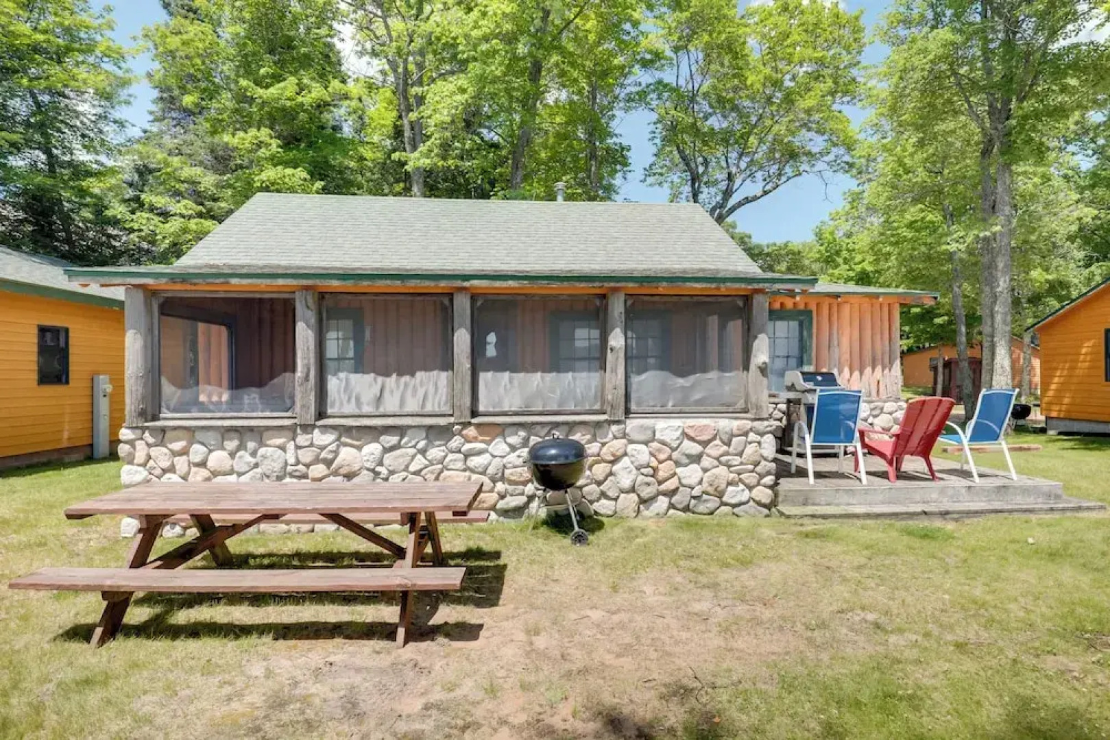 South Twin Lake Cabin w/ Seasonal Dock & Slip!