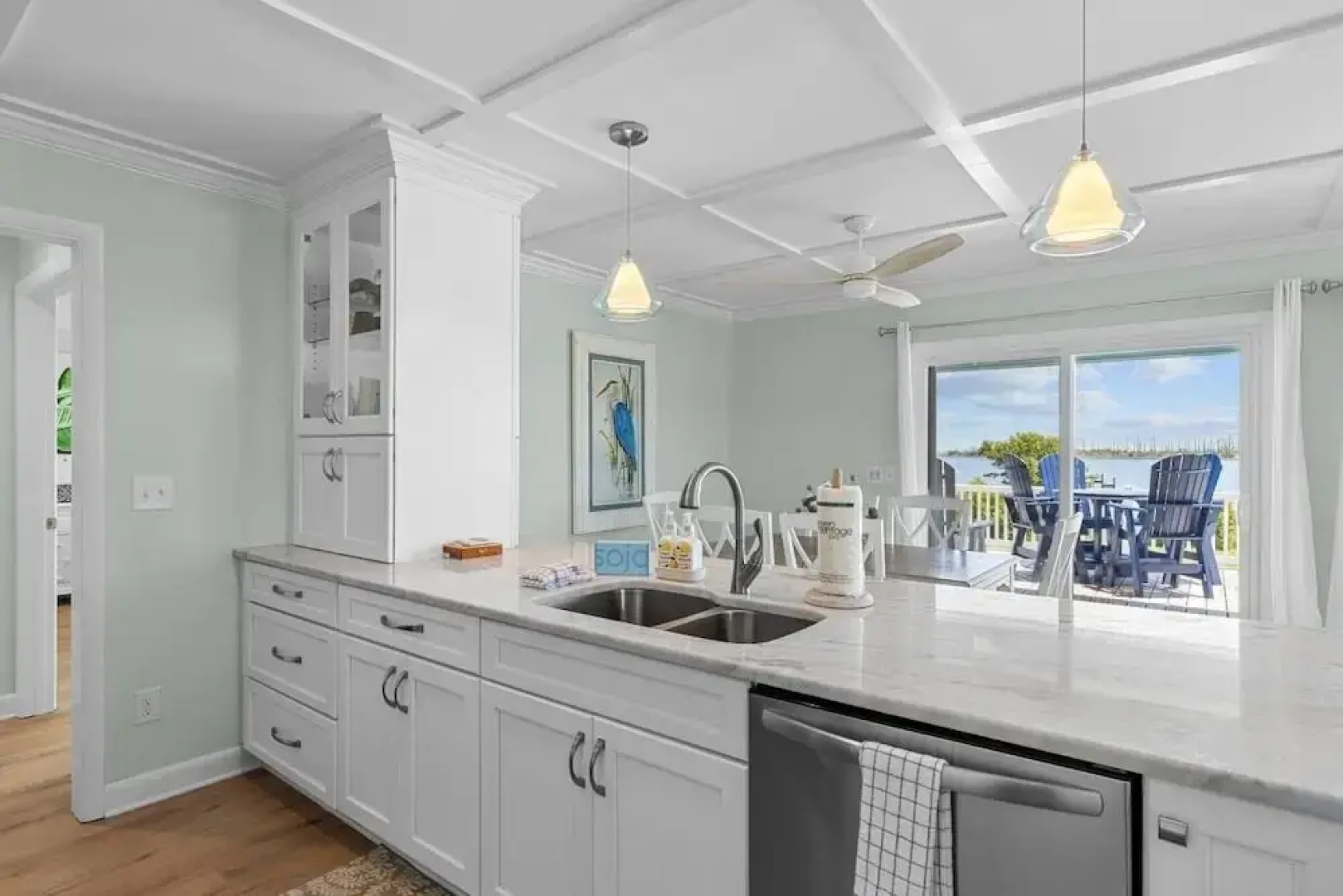 Sunrise Sound Cottage 3 Bedroom Home by RedAwning