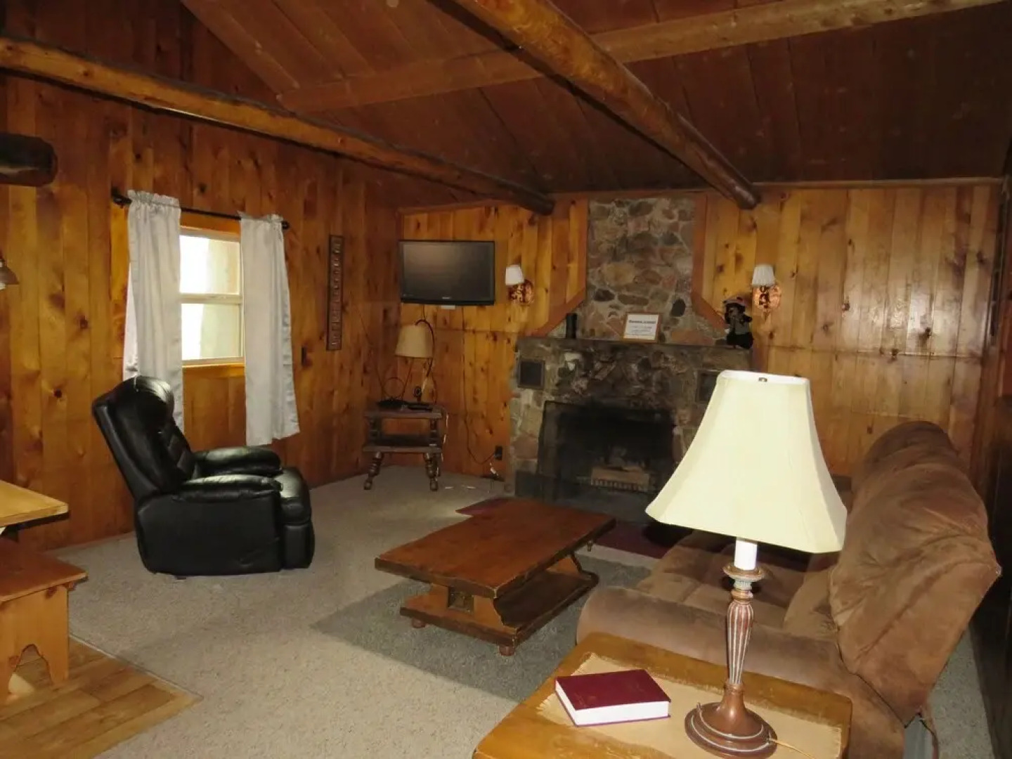 Eagle Nest Cabins & Marina