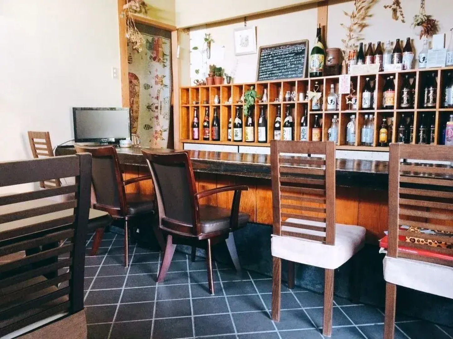 Yasuragi Guest House & Bar