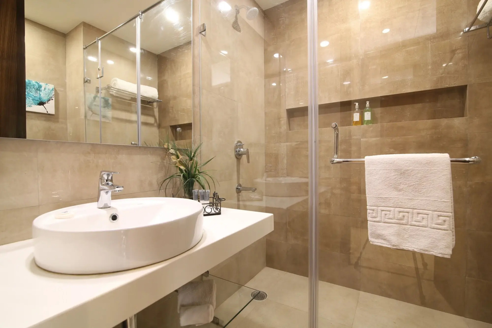 Kwality's Motel Shiraz