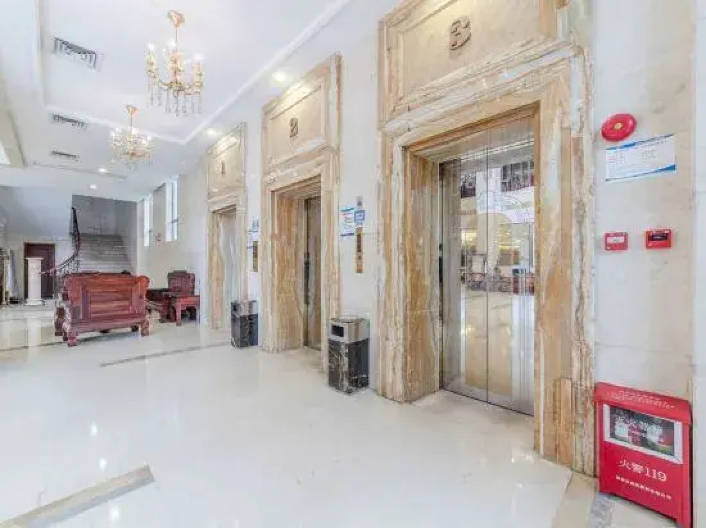 Yangjiang Yintai Hotel (Baili Plaza Branch)