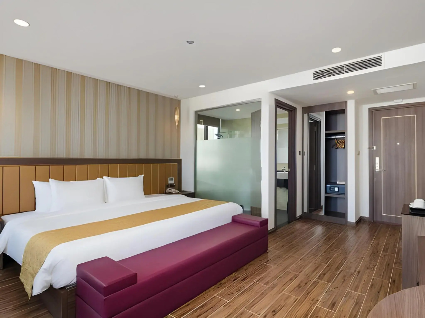 V Hotel Nha Trang