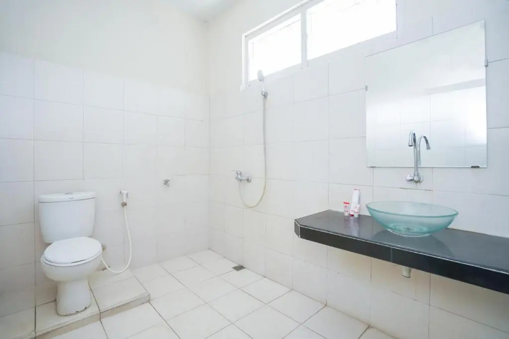 OYO 1430 Hotel Ratna Syariah