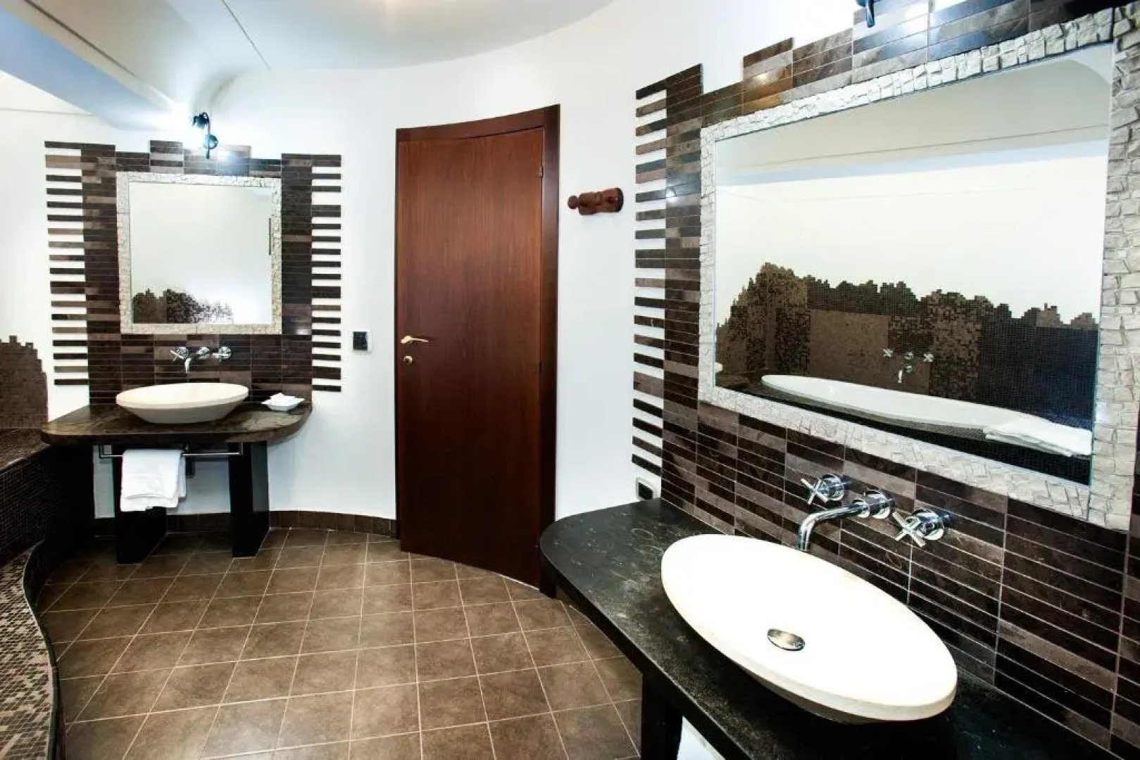 Villa Le Suites Sul Golfo Di Taormina,con piscina infinity a strapiombo sul mare