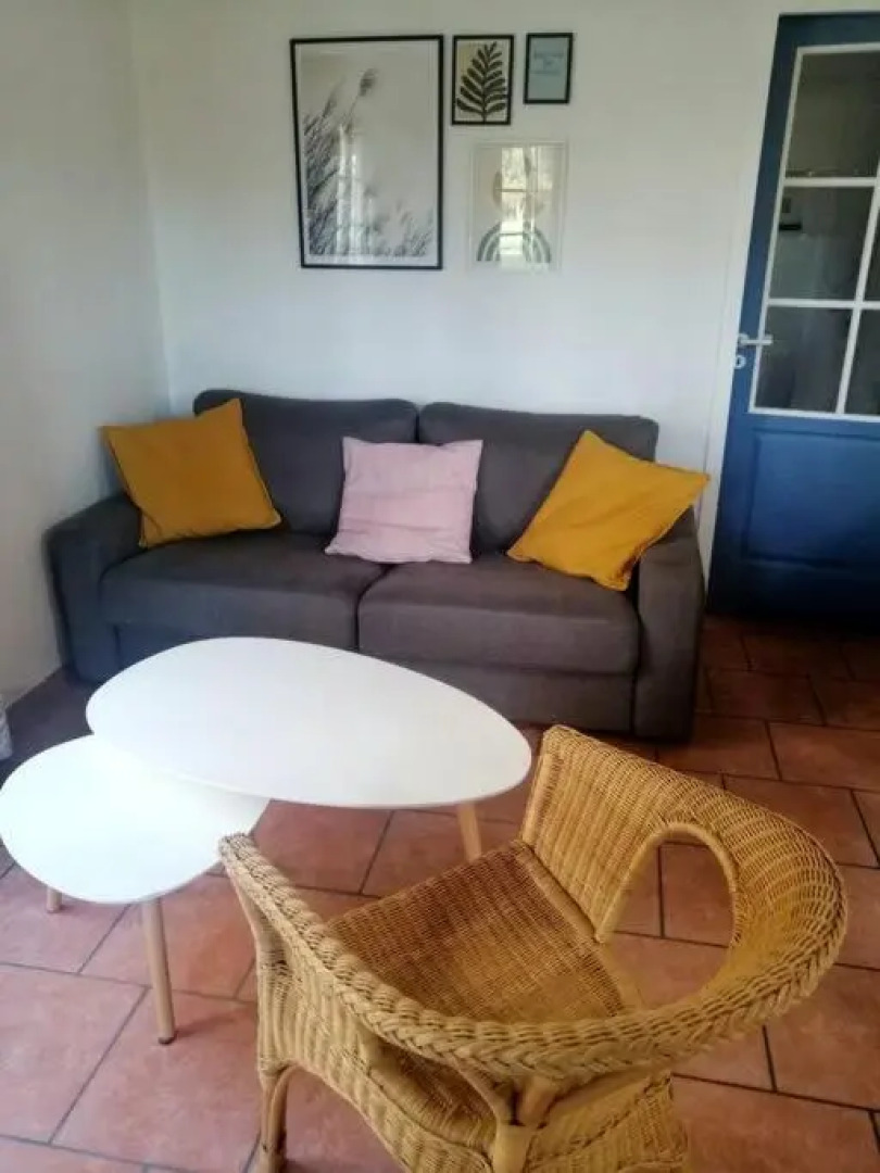 Maison au milieu des pins entre golf et océan