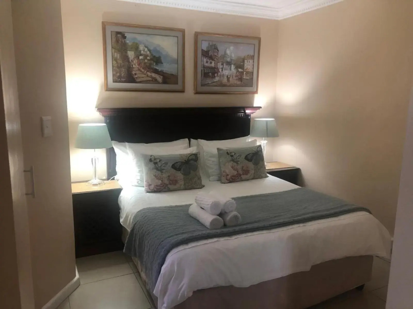 Somerset Lodge Montagau