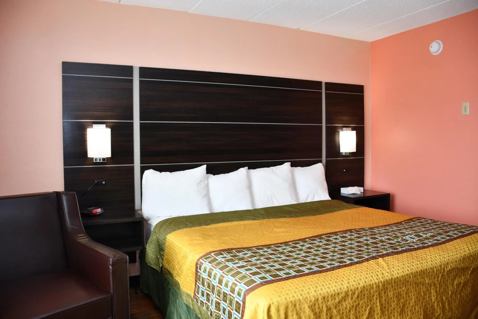 Regency Inn & Suites