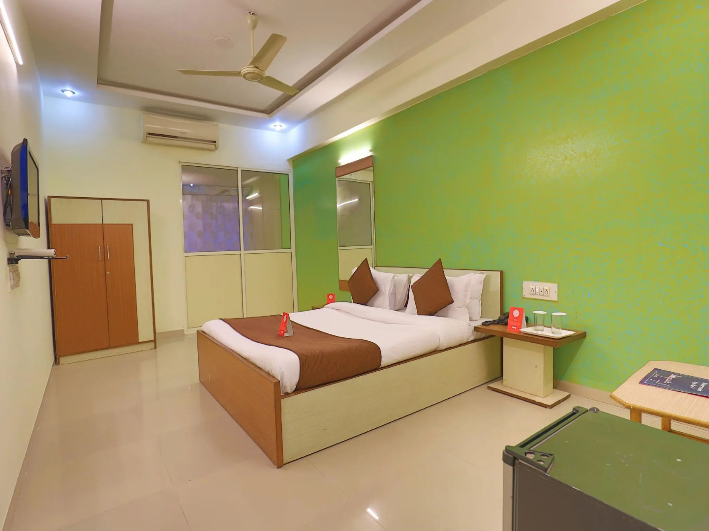 OYO 2178 Vibrant Residency