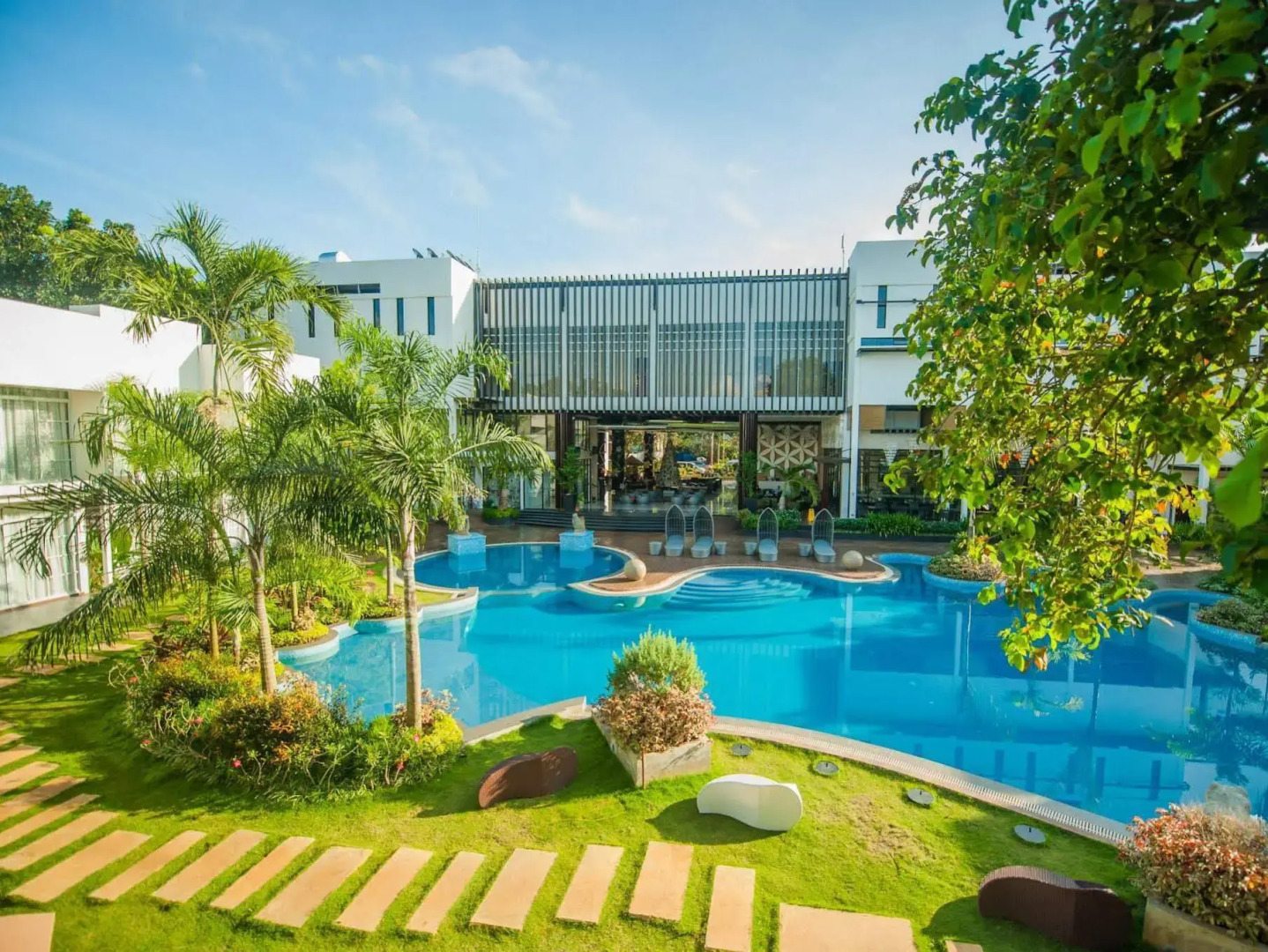 Aziza Paradise Hotel