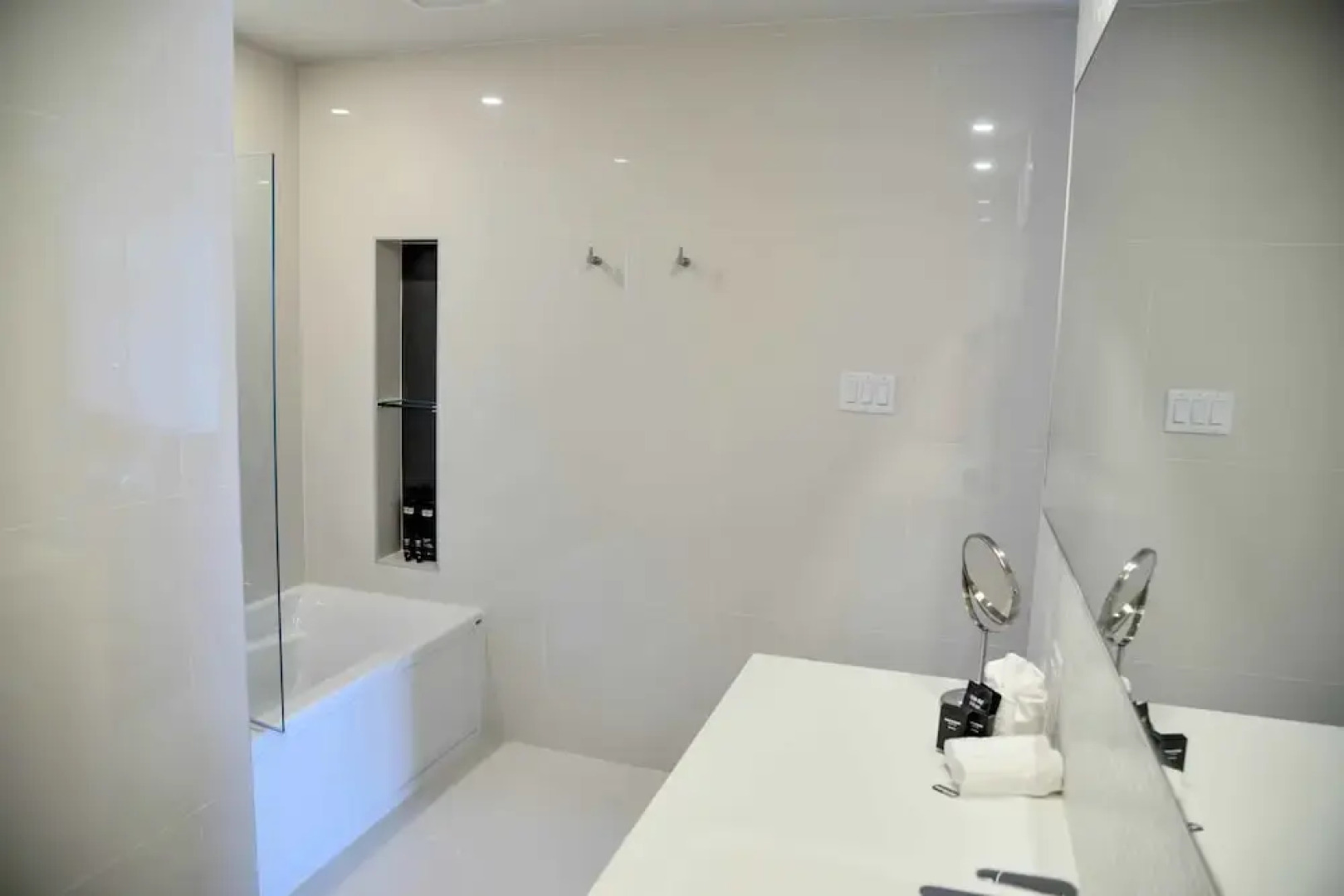 La Cache du Lac Champlain