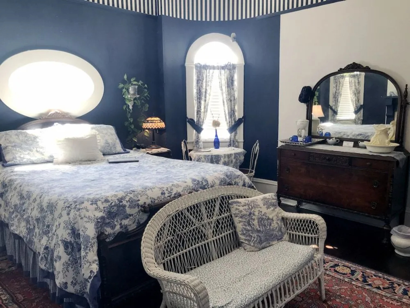 The Simmons-Bond Inn