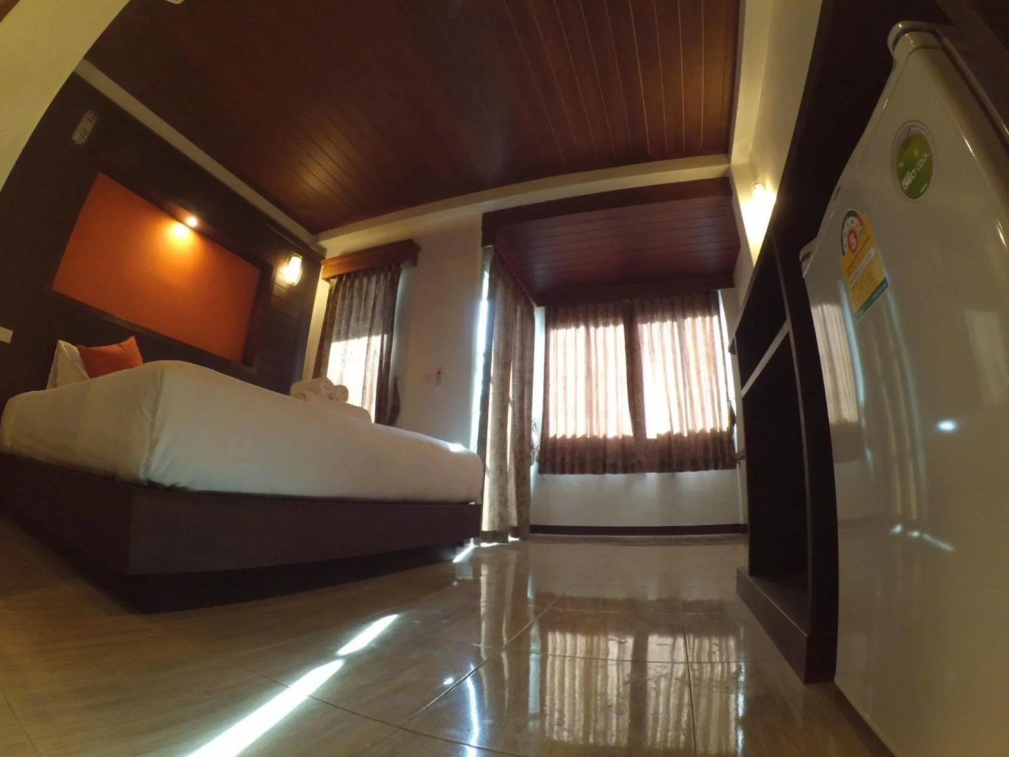 The Sea At Lanta Hotel