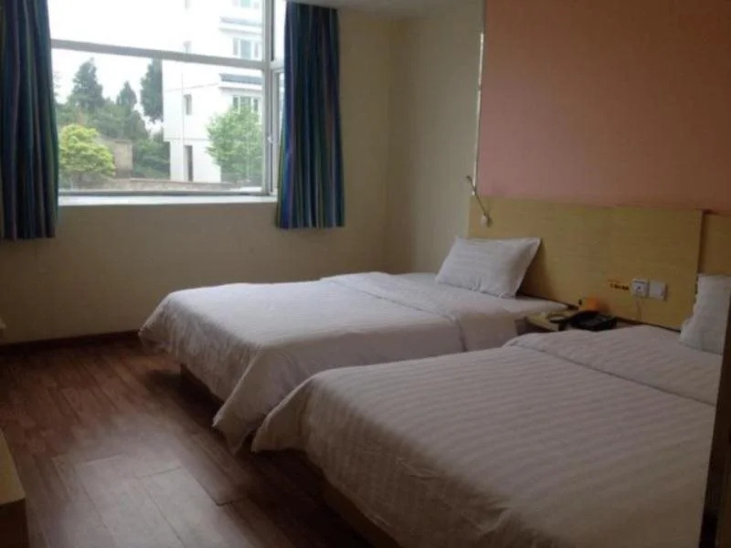 7Days Inn Luohan Shan Park
