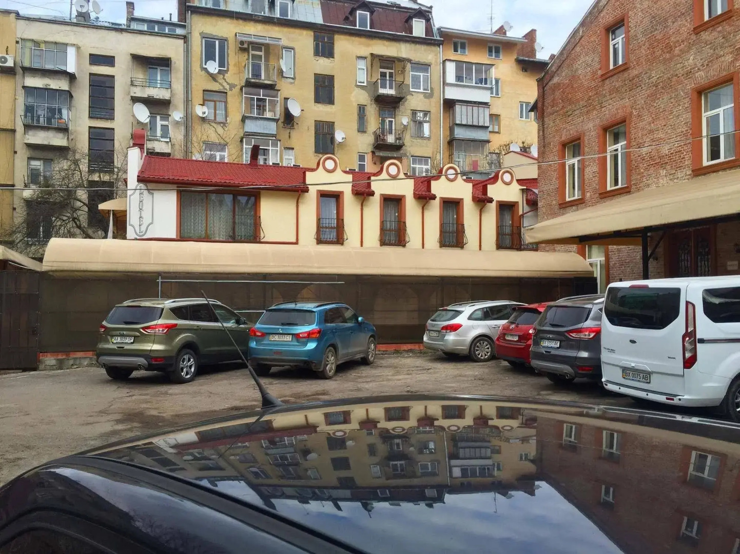 Отель «Леотель»